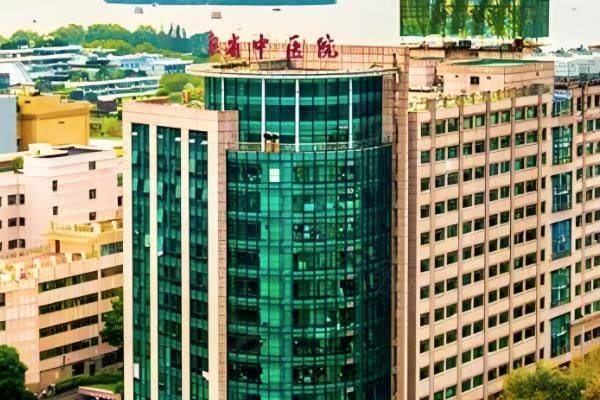 杭州做双眼皮手术哪个医院好?杭州童颜医疗美容医院|杭州连天美医疗美容等医院都不错www.zgszw.com