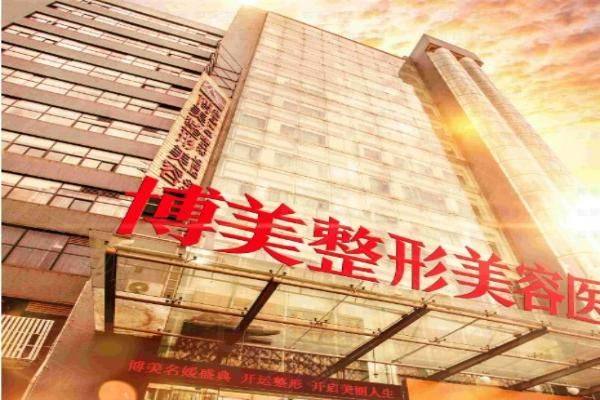 昆明隆胸医生排名前十www.zgszw.com
