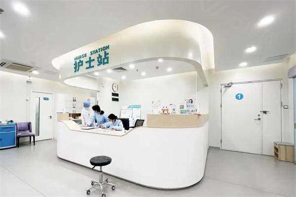 广州军美医疗美容医院和北京中卫医疗美容诊所哪家更靠谱？综合考量广州军美口碑更好